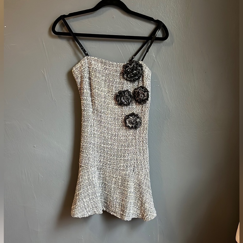 [NWOT]Rinascimento back/gray/white tweed dress - size M